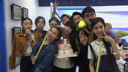 可儿生日版Hello Kitty 少女心满到溢出来