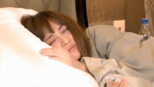 姚笛雷佳音上演酒后滚床单