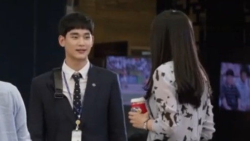 金秀贤成爱情loser 独躲厕所坦言我想静静