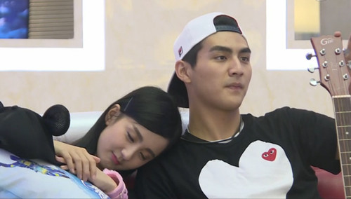 许晓诺柔情一靠张思帆的肩被小仙女承包啦